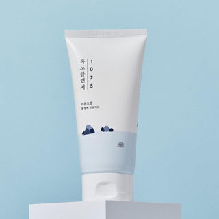 Round Lab 1025 Dokdo Cleanser - Sk1ntro